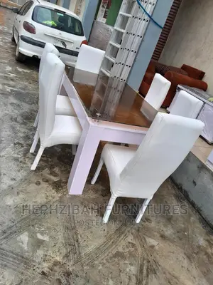 6 Seater White Dinning With Glass