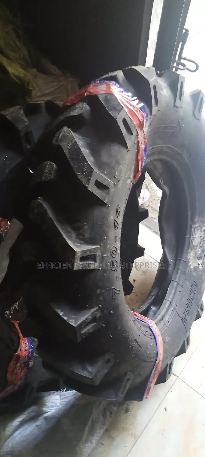 7.50-16 ROCKBUSTER Tractor Pattern
