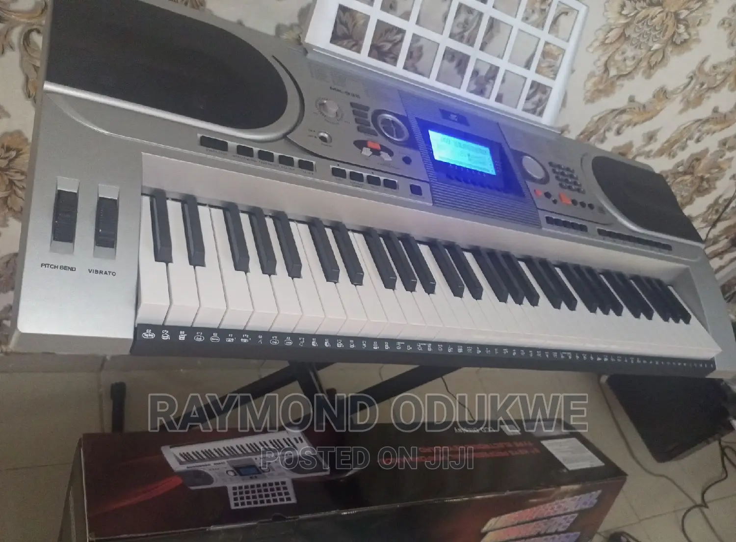Touch Response Split Church Keyboard Piano With Stand