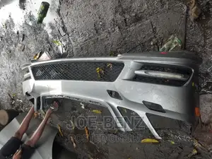 E350 2010/11 Front Bumper