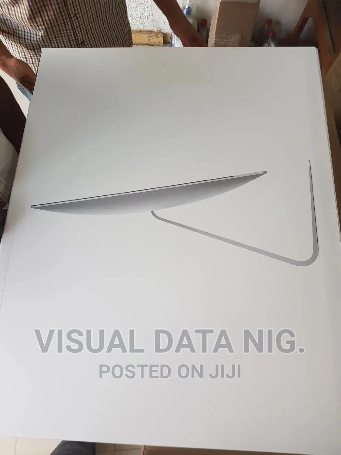 New Desktop Computer Apple iMac 8GB Intel Core I5 256GB