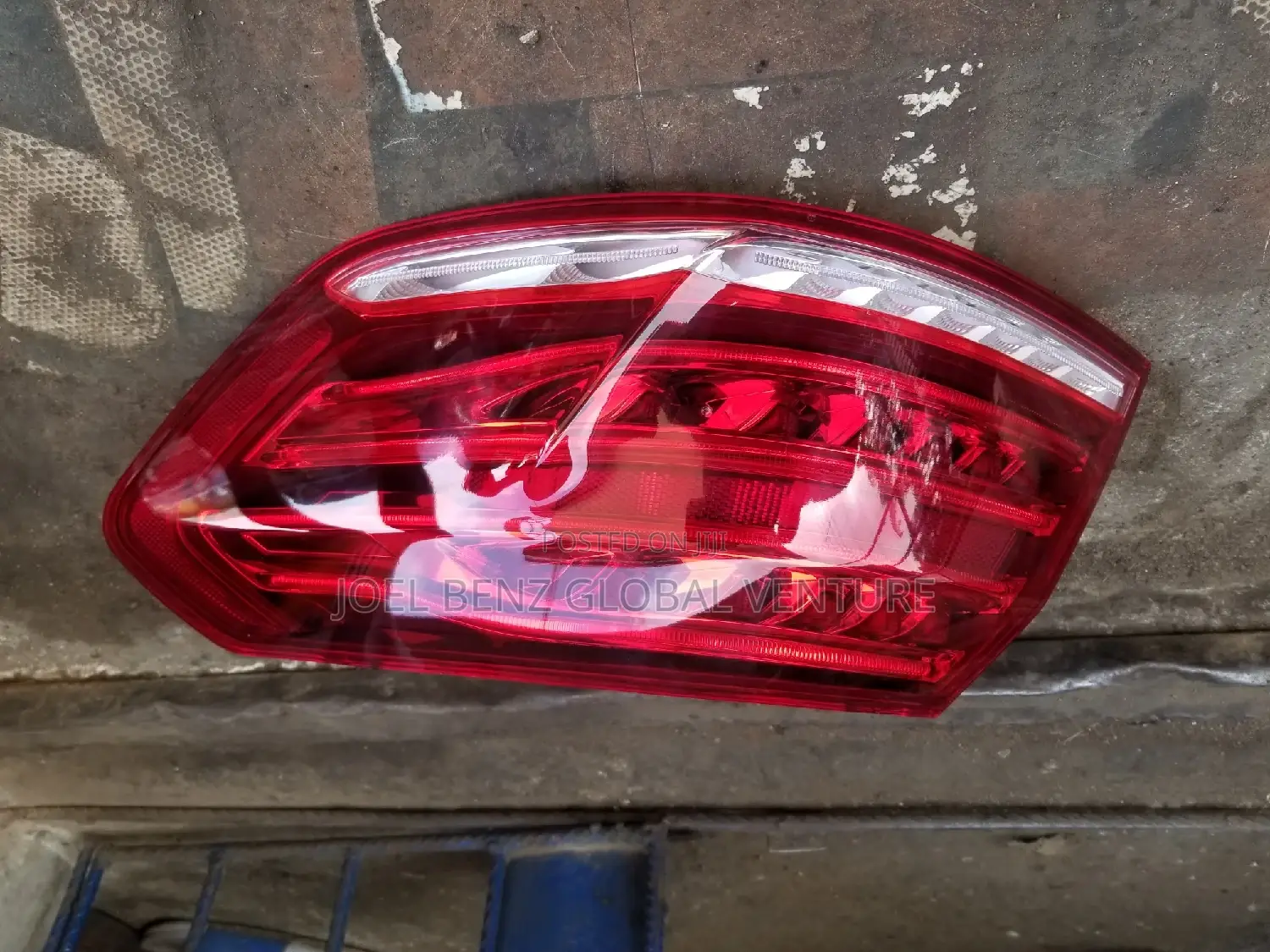 E350 2014 Left Side Backlight