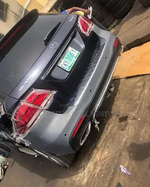 Ml350 Upgrade to GLE350 Back View