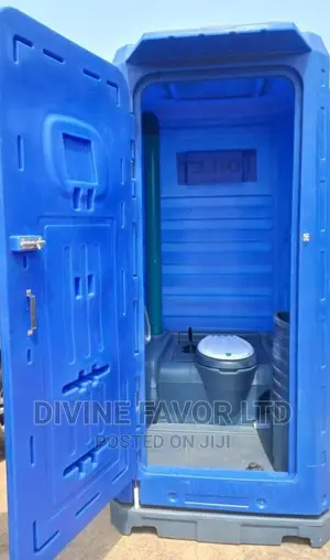 Executive Mobile Toilet With Waste Holding Tank.