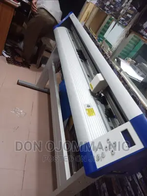 Yinghe 4ft Cutting Plotter With Contour Eyes Function