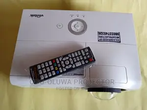 Clean and Bright Short Throw Projector With Remote