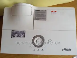 Very Bright Short Throw Projector