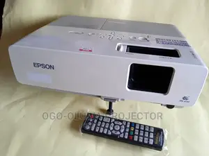 High-Brightness Epson Powerlite Projector With Remote