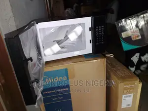 Black Hisense H20MOBS11 /700w/ 20l/ Microwave Oven