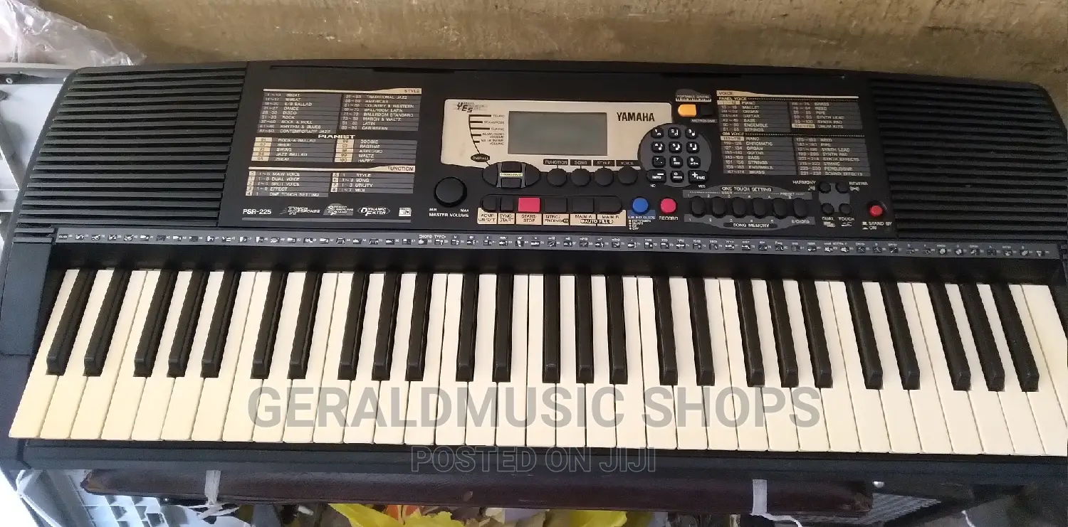 UK Used Yamaha PSR-225 Keyboard