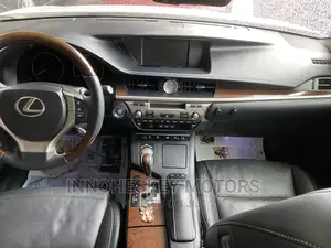 Lexus ES 350 FWD 2013 White