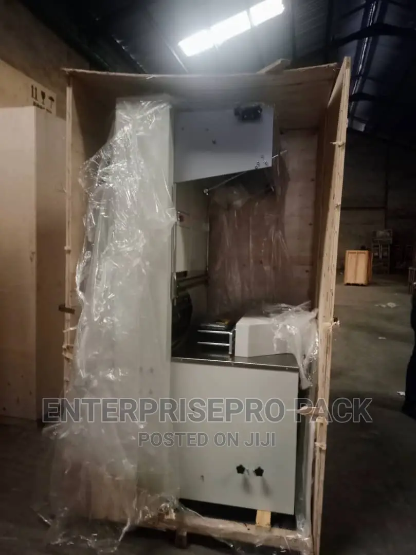 Sleeve Wrapping Machine With Shrink Tunnel