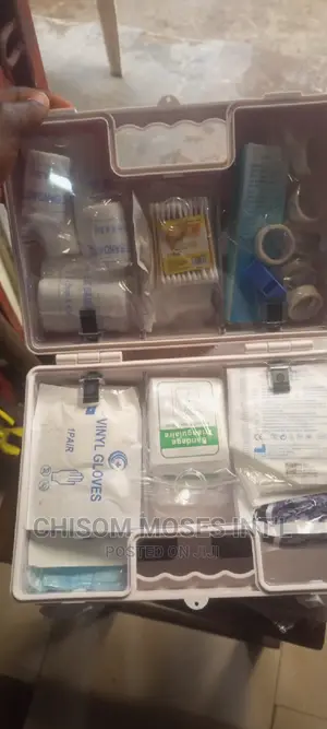 First Aid Kit ( for 25 People)