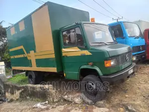 Mercedes 709 Mini Truck Green Mini