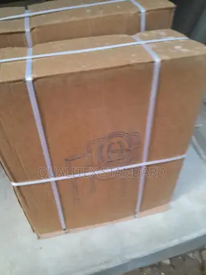 Neatly Packed England Commode Cjair
