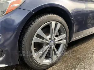 Mercedes-Benz C300 Luxury 4dr AWD 4Matic Sedan (2.0L 4cyl 7A) 2015 Blue