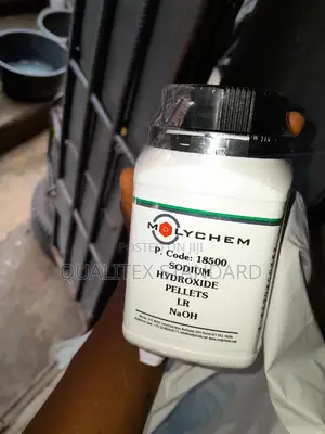 Molychem Sodium Hydroxide 500g