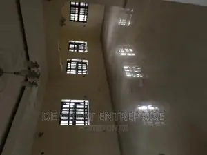5bdrm Duplex in Private, Kaura for rent