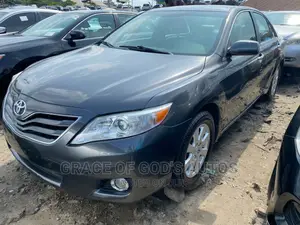 Toyota Camry LE 4dr Sedan (2.5L 4cyl 6AM) 2010 Gray