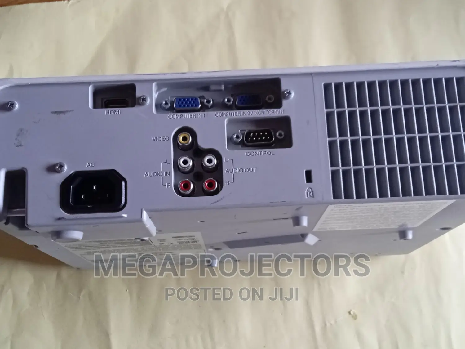 Kings Hitachi Projector