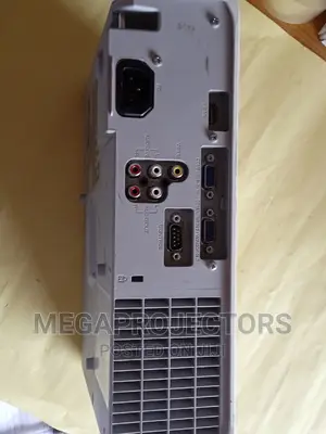 Calm Hitachi Projector