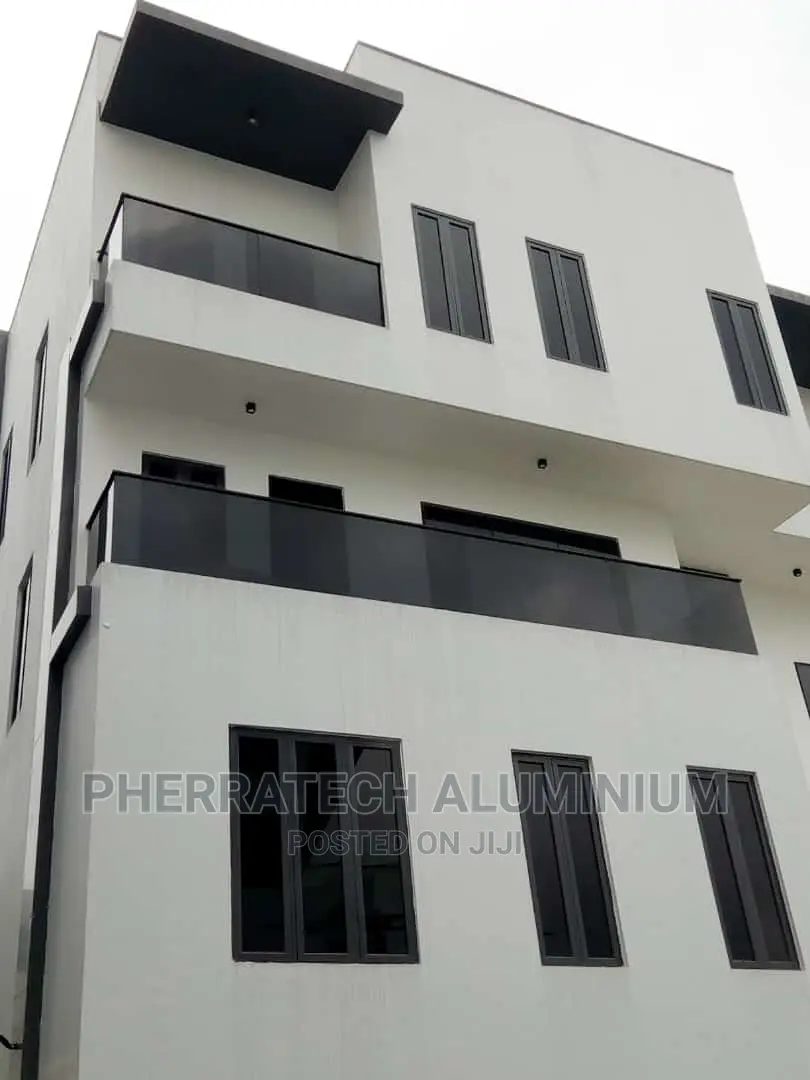 10mm Glass Tampered Frameless