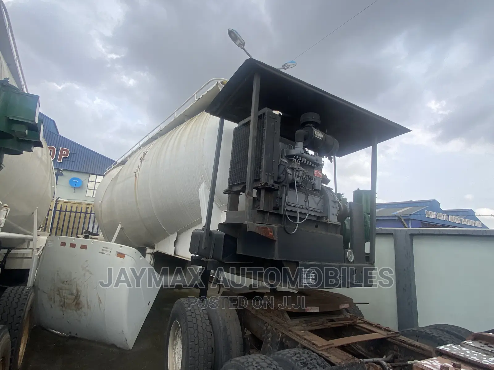 40 Tons Dey Cement Carrier With Pumping Machine