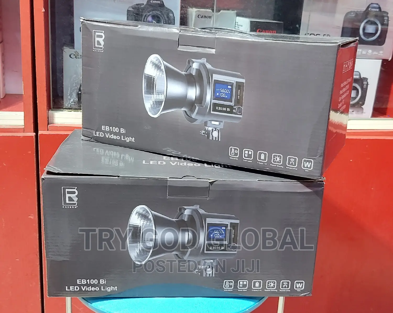EB100 Bi Video Light