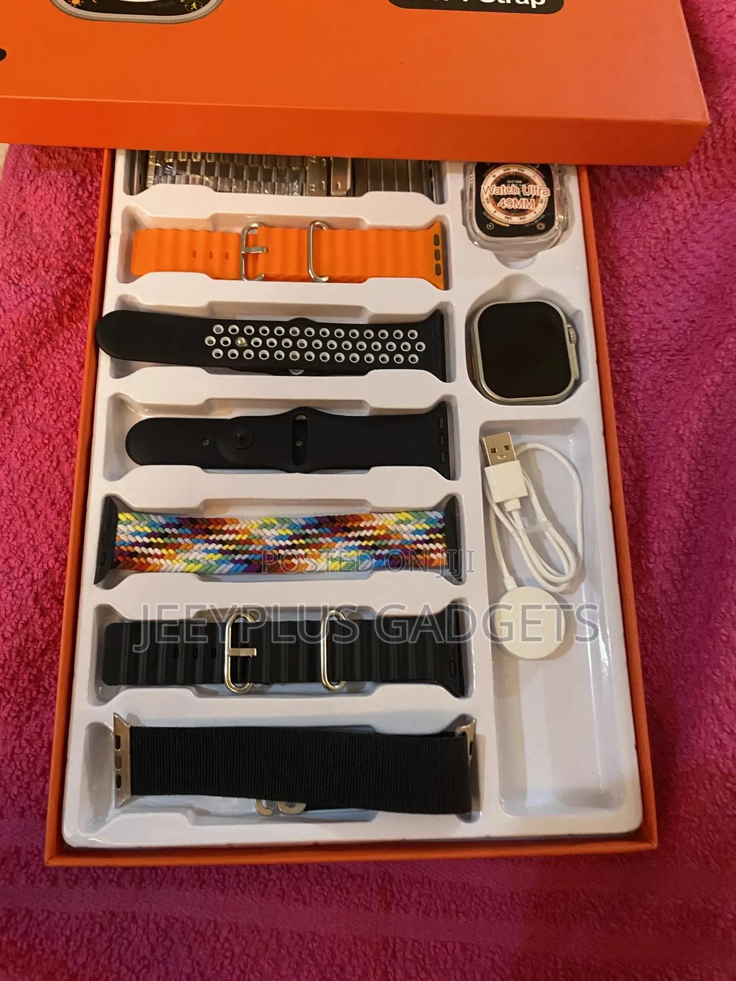 Smartwatch 8 With 7 Extra Straps
