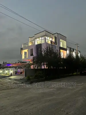 Furnished 6bdrm Duplex in Private Estate Lekki, Ikota for sale