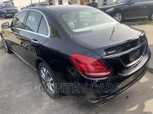 Mercedes-Benz C300 2015 Black