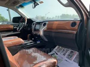 Toyota Tundra 2018 Brown