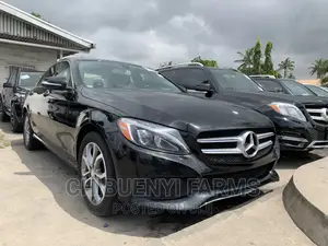 Mercedes-Benz C300 Luxury 4dr AWD 4Matic Sedan (2.0L 4cyl 7A) 2015