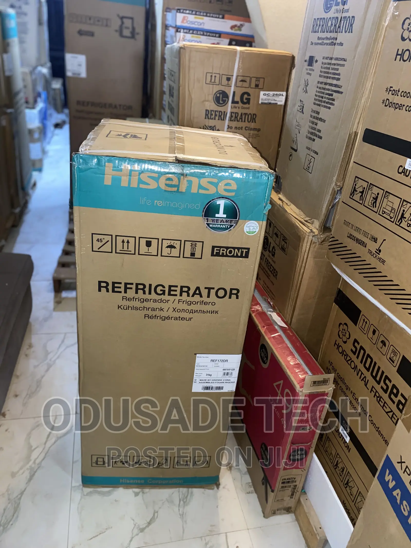 REF 172DR Hisense Top Freezer Refrigerator