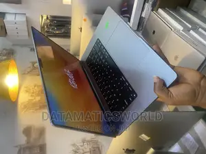 Laptop Apple MacBook Pro 2021 M1 32GB Apple M1 Pro SSD 1T