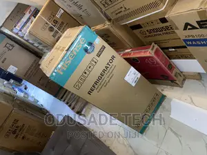 Ref 172dr Top Freezer Refrigerator 124L