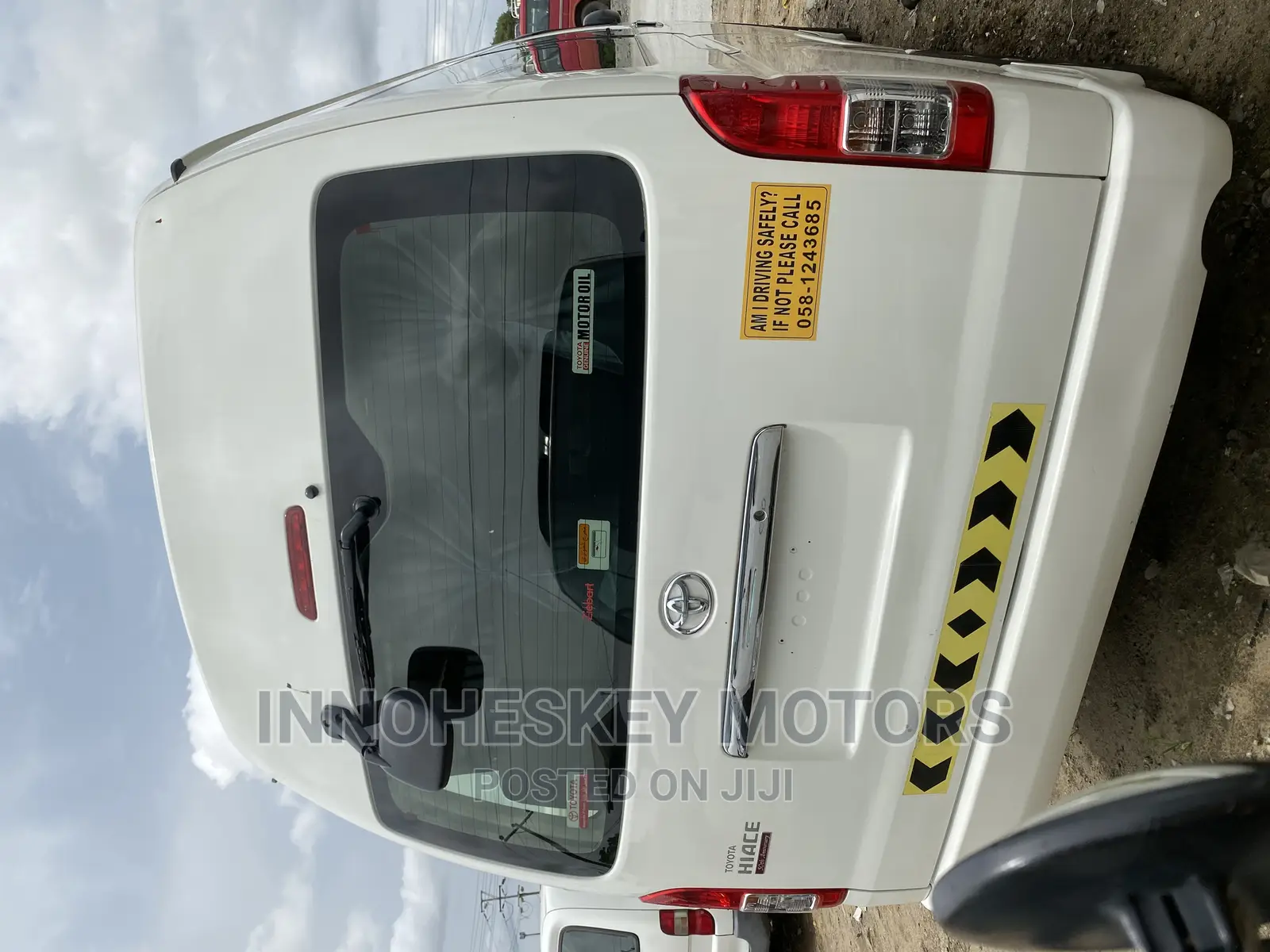 Toyota HiAce 2018 White