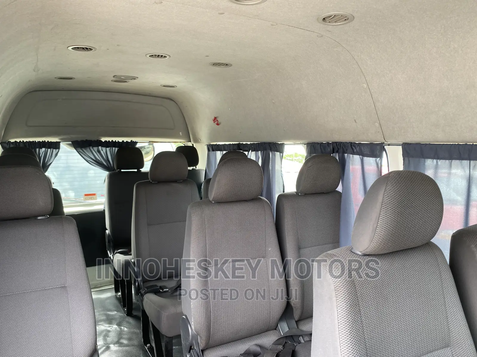 Toyota HiAce 2018 White