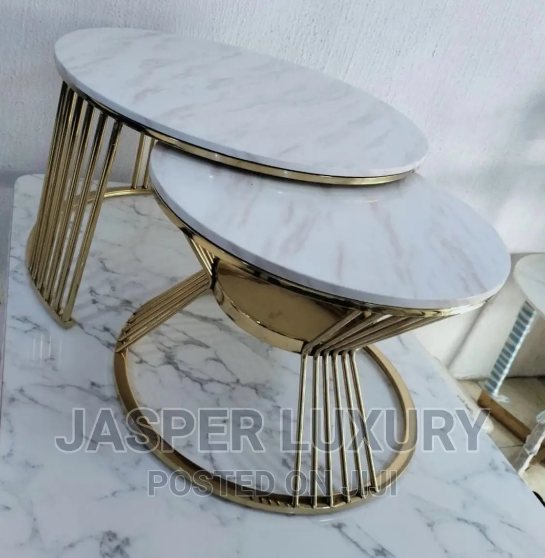 Mabel Top Center Table