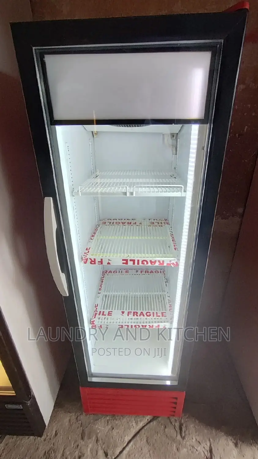 Single Door Chiller With a Four Step Sitting