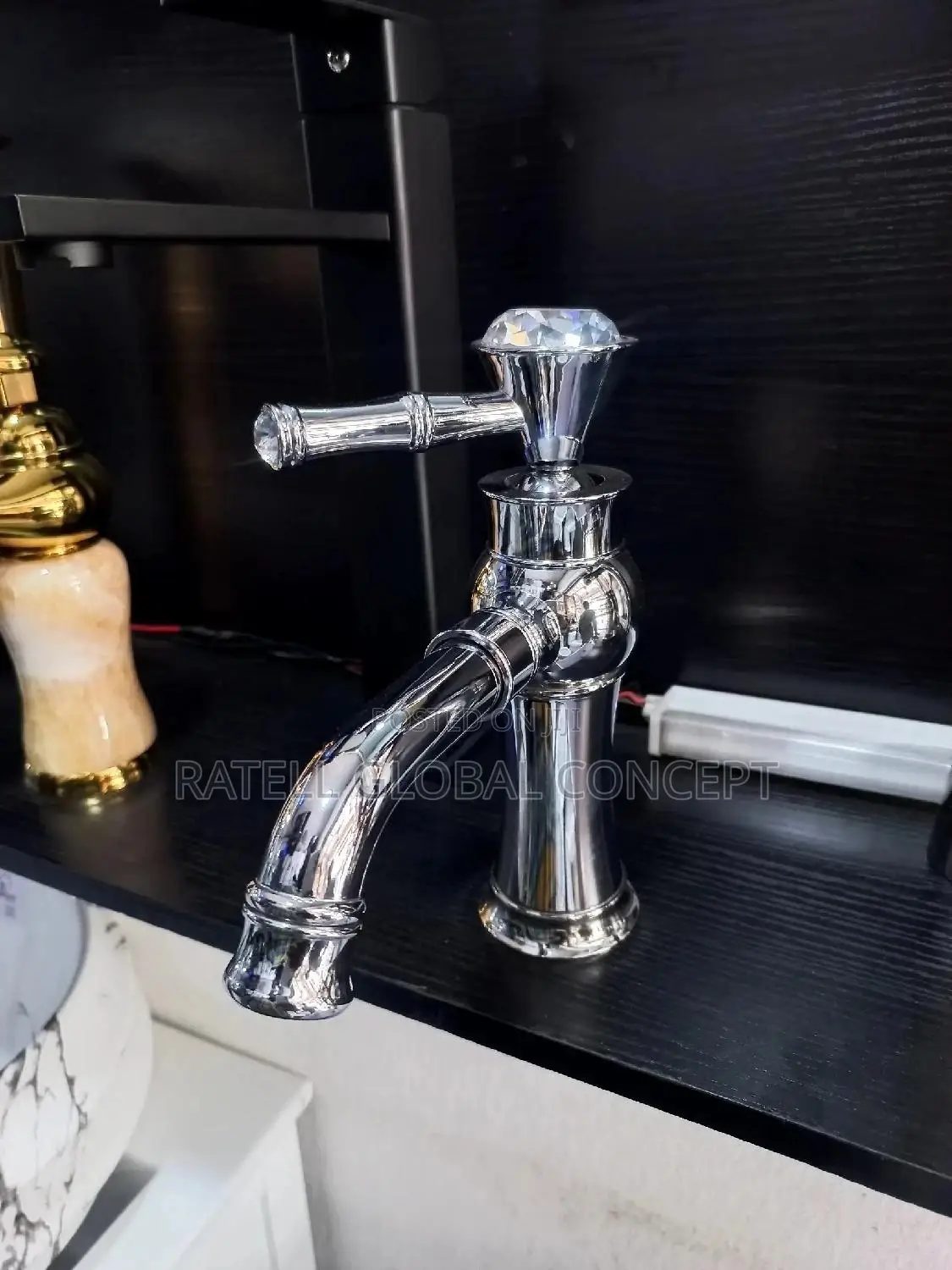 Executive Basin Mixer [Tap]