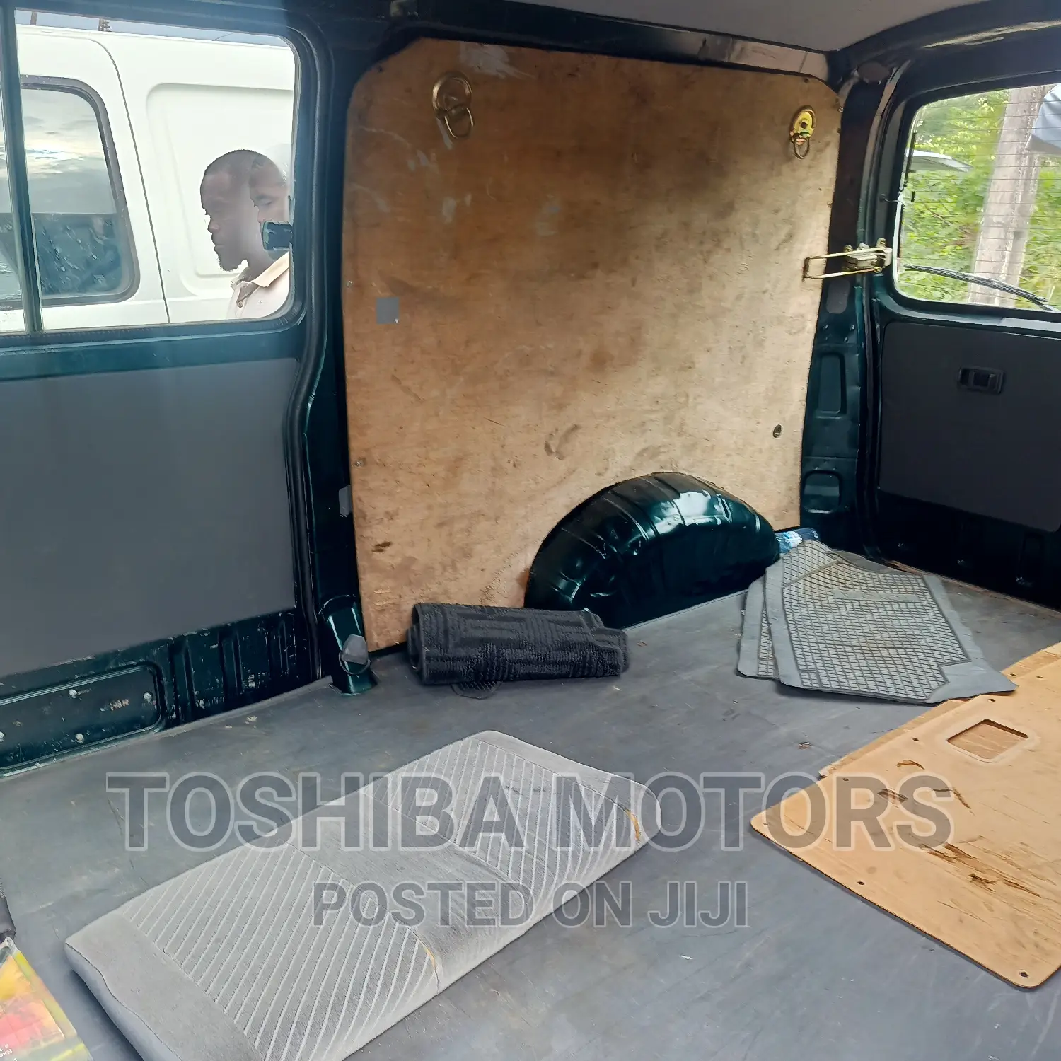 Toyota HiAce 2005 Blue