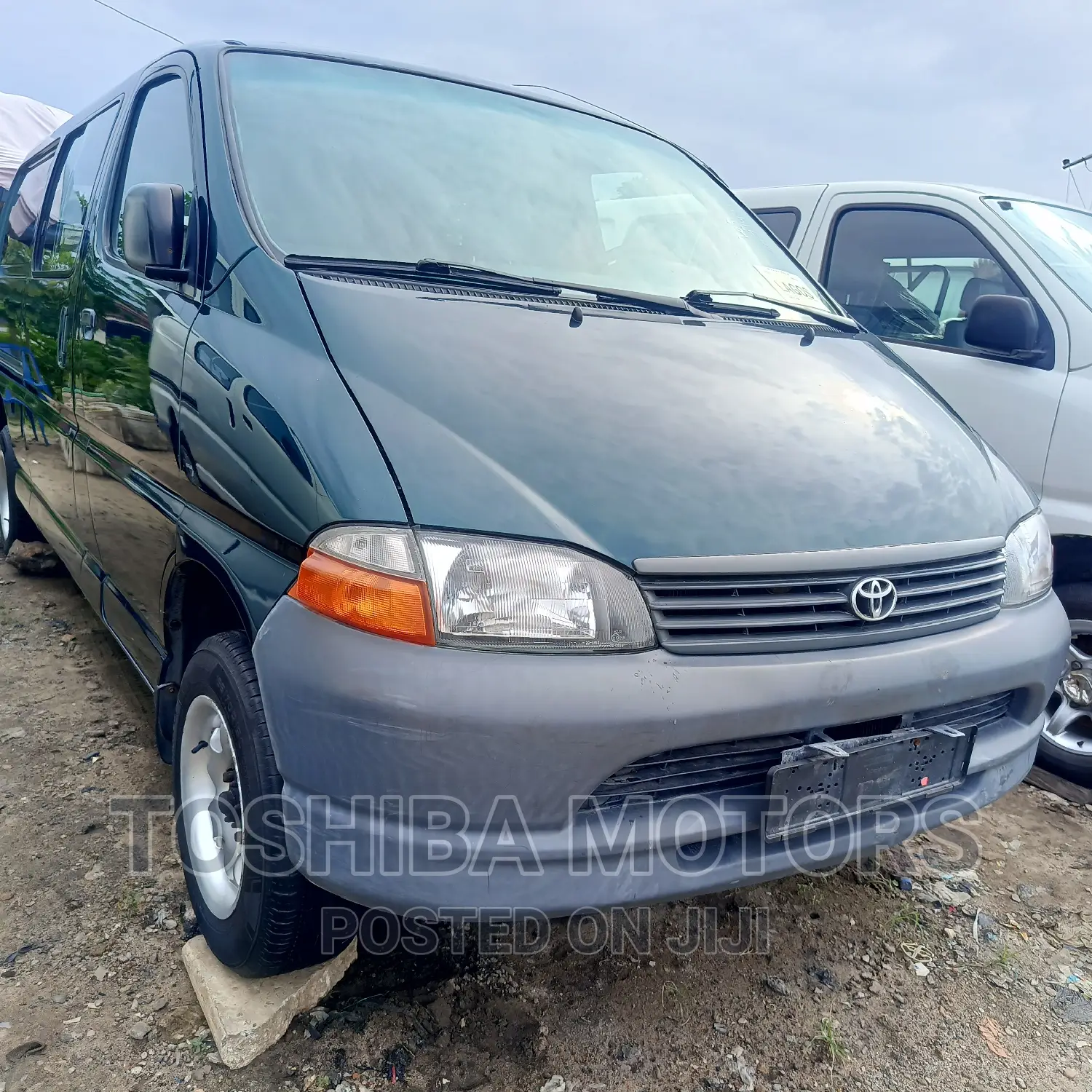 Toyota HiAce 2005 Blue