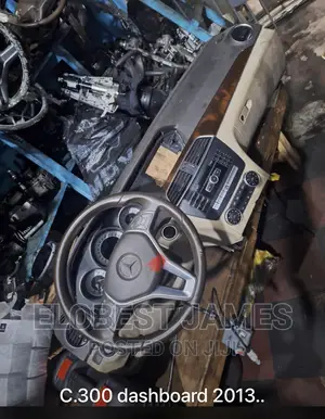 Mercedes Benz C300 Upgrading Dashboard
