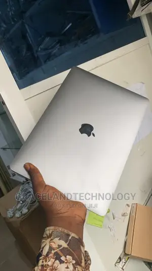 Laptop Apple MacBook Air 2020 8GB Intel Core i5 SSD 256GB
