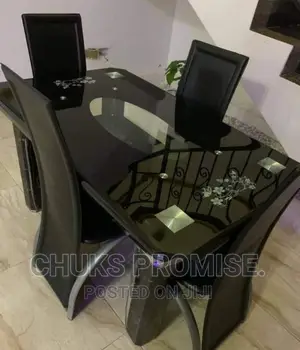 4 Sitter Dinning Table