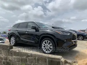 Toyota Highlander Limited 2022 Black