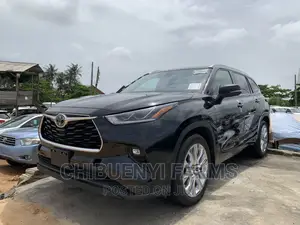 Toyota Highlander Limited 2022 Black