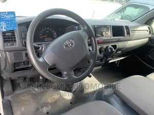 Toyota HiAce 2020 White