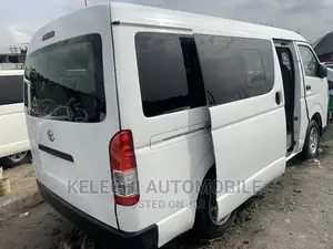 Toyota HiAce 2012 White
